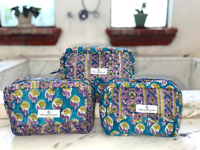 set of 3 s, m, l toiletry bags with waterproof lining